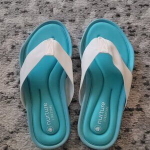 Nurture Women’s Greeson Comfort Sandals (White and Blue) Size 7.5M
